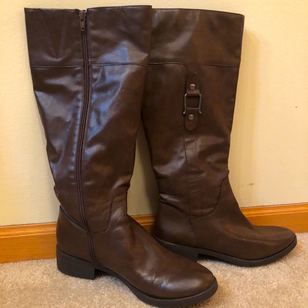 Brown boots